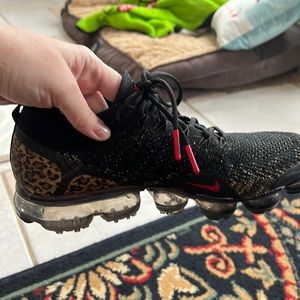 Black and leopard vapor max